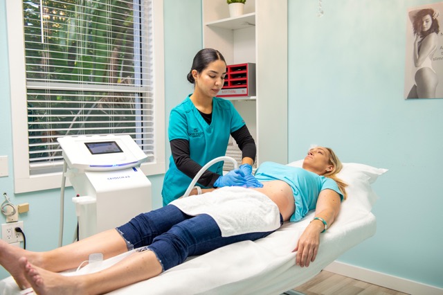 Cryo Slimming (Cryo T-Shock) fat-reduction treatment at Cryo Studio Sarasota