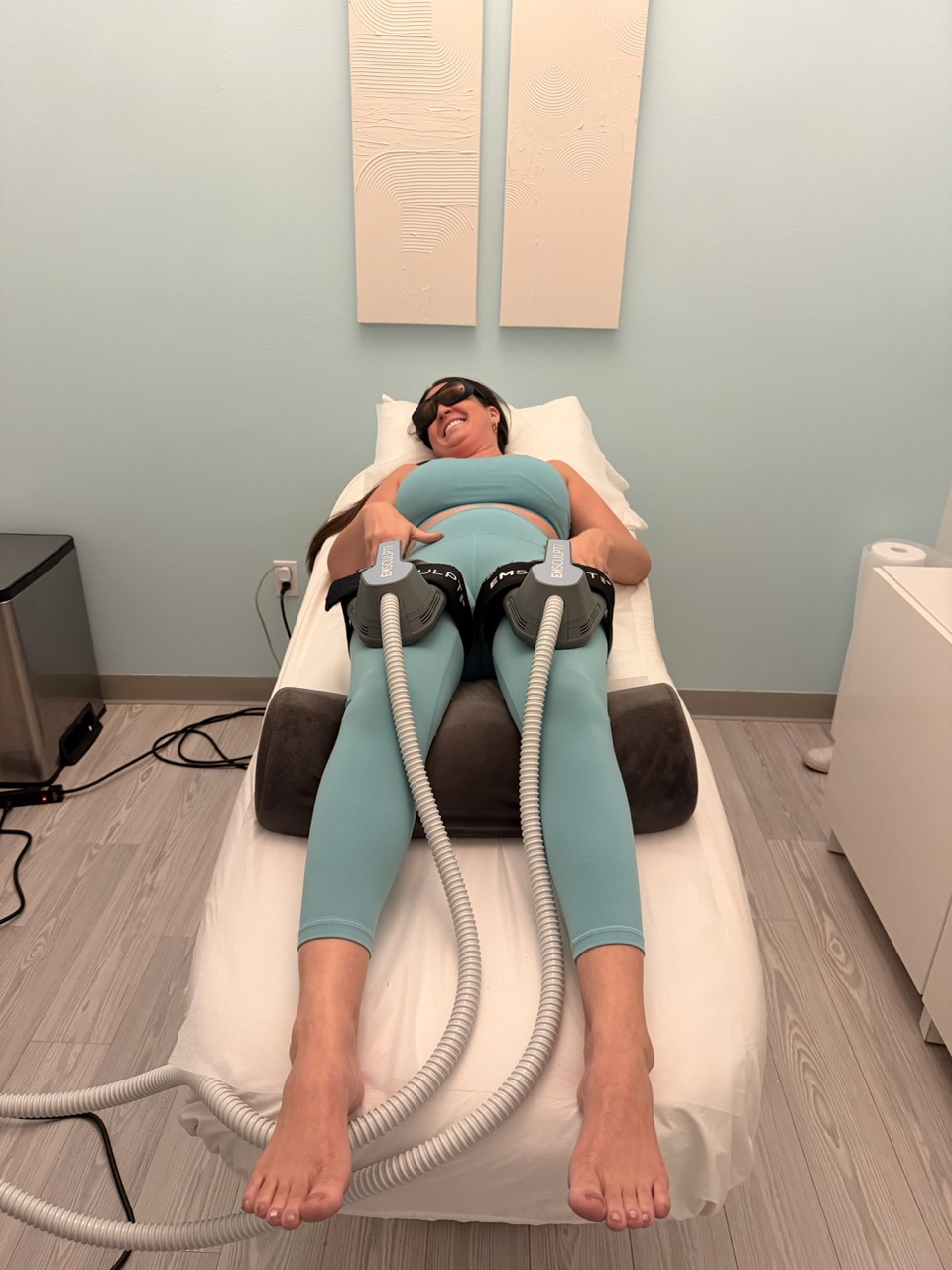 Emsculpt Neo muscle-building and body-sculpting treatment at Cryo Studio Sarasota